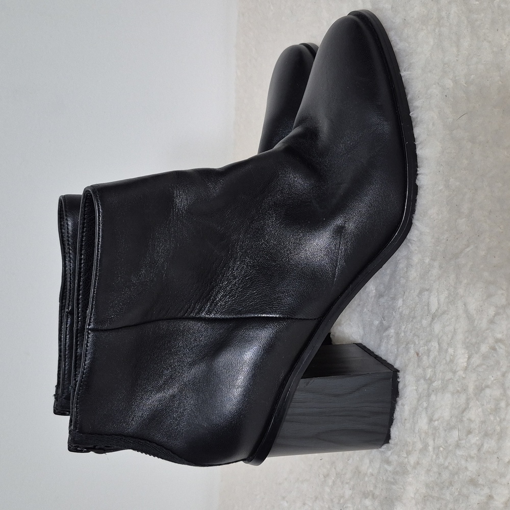 Splendid Women's Magnolia Black Leather Upper Ankle Bootie , 9 1/2